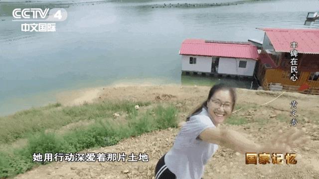 DƬ
